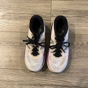 New Balance 880v9 - white & purple, 7.5